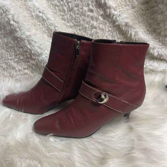 Colin Stuart leather Red Burgundy ankle boots 3”heels silver tone accent SZ11 - Picture 3 of 12